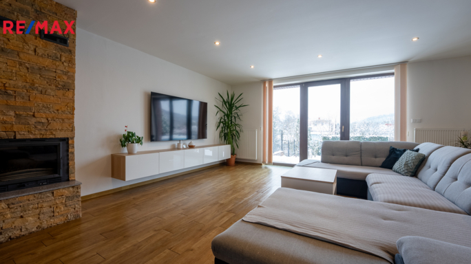 Prodej rodinného domu, 198 m2, Černá Hora - obrázek 3