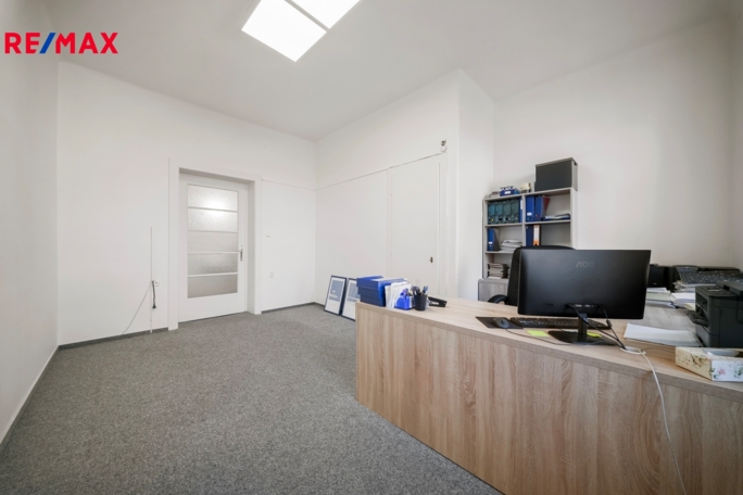 Pronájem bytu 4+1, 127 m2, Brno - obrázek 13