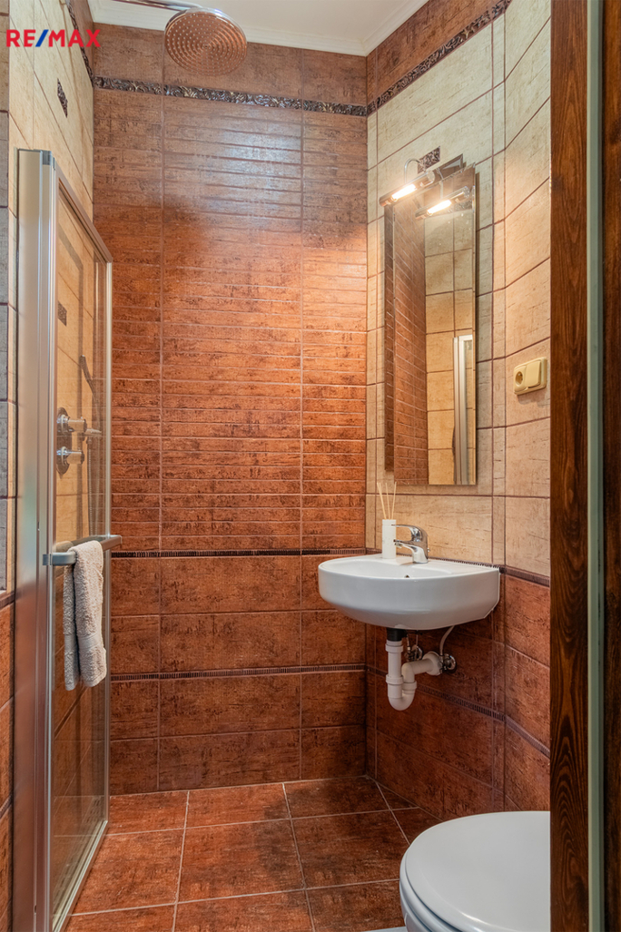 2713051.jpg 2713051.jpg