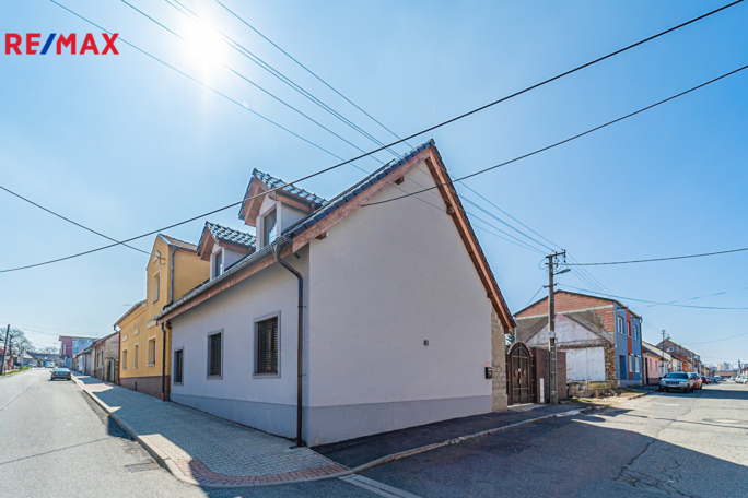 2740092.jpg 2740092.jpg