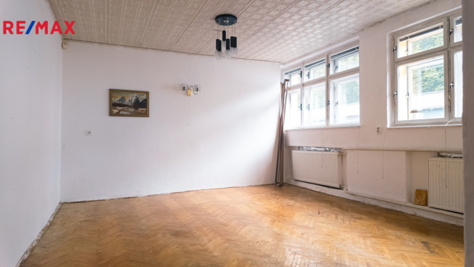 2985837.jpg 2985837.jpg