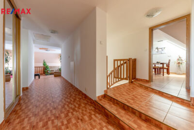 3071382.jpg 3071382.jpg