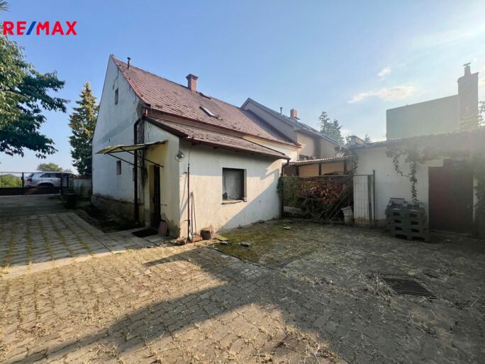 3045530.jpeg 3045530.jpeg