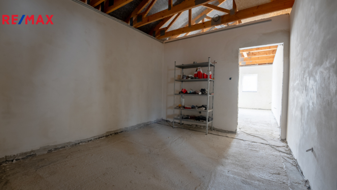 Prodej rodinného domu, 124 m2, Hluboké - obrázek 10