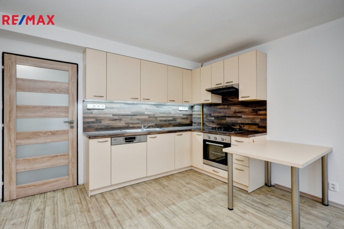 Pronájem bytu 3+kk, 83 m2, Jedovnice