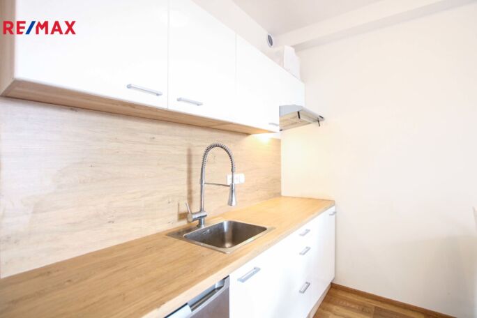 Pronájem bytu 1+kk, 39 m2, Rosice - obrázek 5