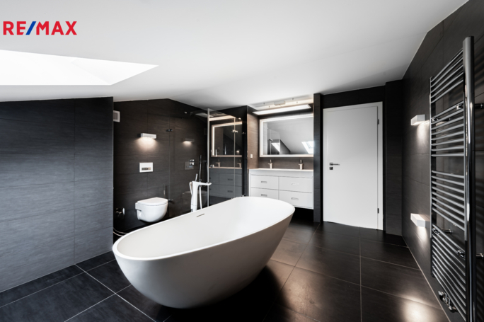 3067589.jpg 3067589.jpg