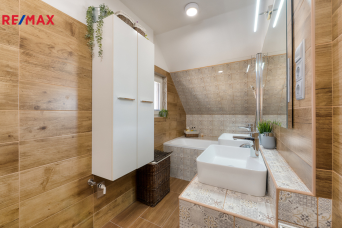 2813560.jpg 2813560.jpg