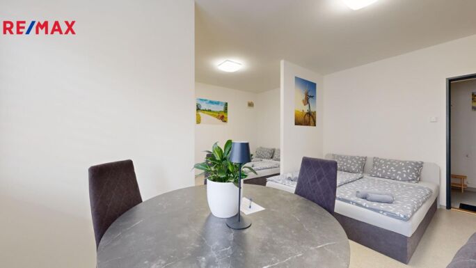 3041868.jpg 3041868.jpg