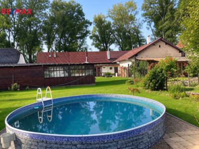 3063496.jpg 3063496.jpg