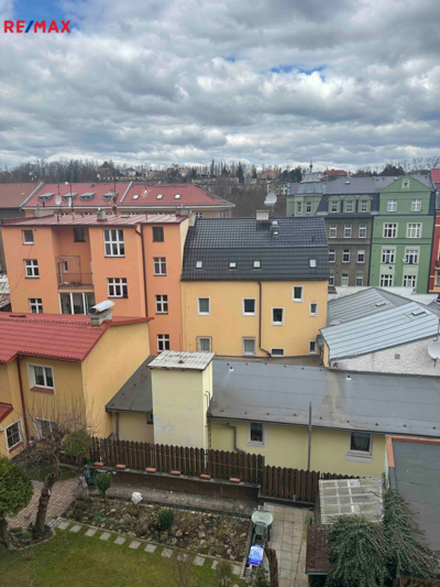 2751533.jpg 2751533.jpg