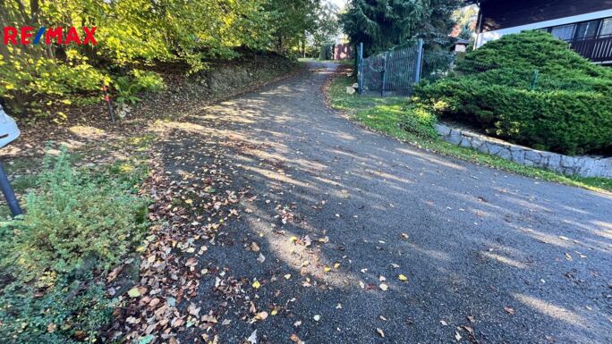 2502654.jpg 2502654.jpg