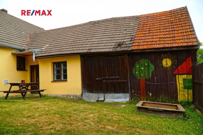 Prodej RD 3+1 s halou, stodolou a parkovacím místem - obrázek 2