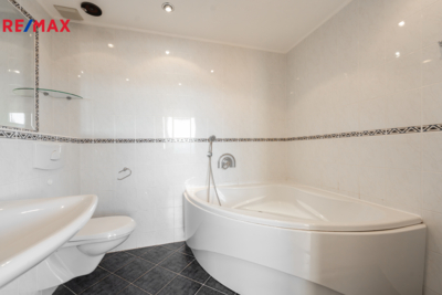 2857005.jpg 2857005.jpg