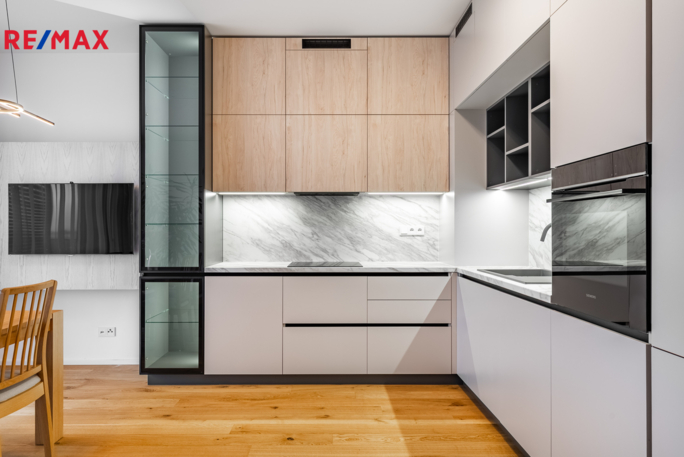 Prodej bytu 2+kk, 61 m2, Praha Prodej bytu 2+kk, 61 m2, Praha