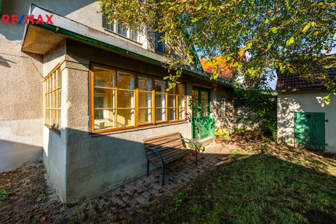 3041327.jpg 3041327.jpg