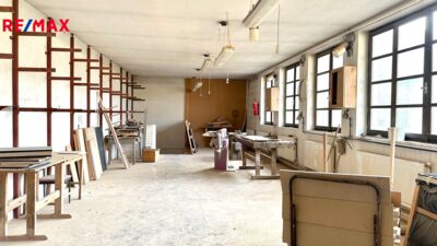 Pronájem skladovacího prostoru, 240 m2, Černá Hora