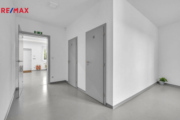 2703565.jpg 2703565.jpg