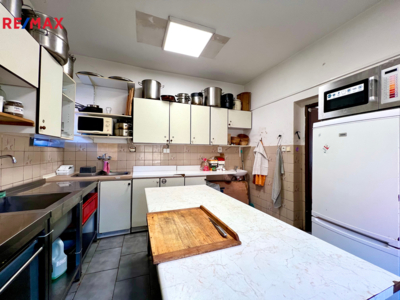 2690296.jpg 2690296.jpg