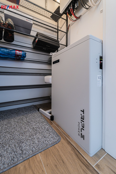 2740067.jpg 2740067.jpg