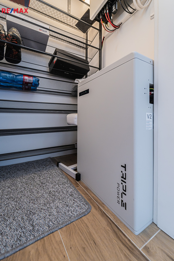 2740067.jpg 2740067.jpg