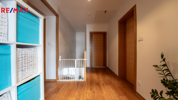 Prodej rodinného domu, 198 m2, Černá Hora - obrázek 17