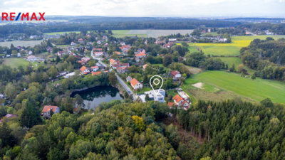 2845785.jpg 2845785.jpg