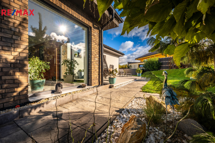 3073125.jpg 3073125.jpg