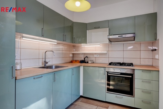 REMAX Delux