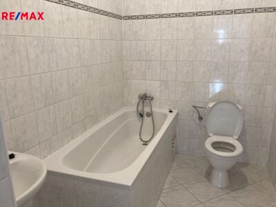 2470011.jpeg 2470011.jpeg