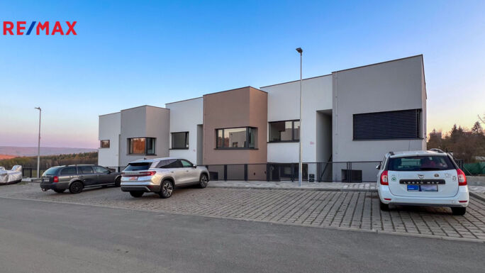 3161298.jpg 3161298.jpg