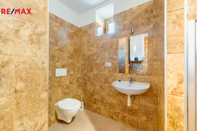 3066628.jpg 3066628.jpg