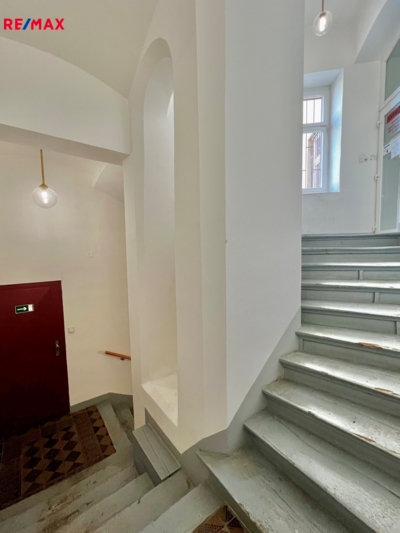 3075323.jpg 3075323.jpg