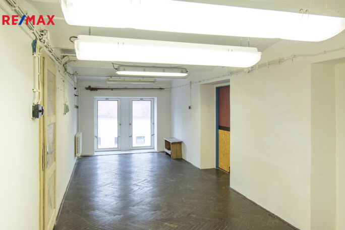 Pronájem prostoru kanceláří, 40 m2, Moravský Krumlov - obrázek 1