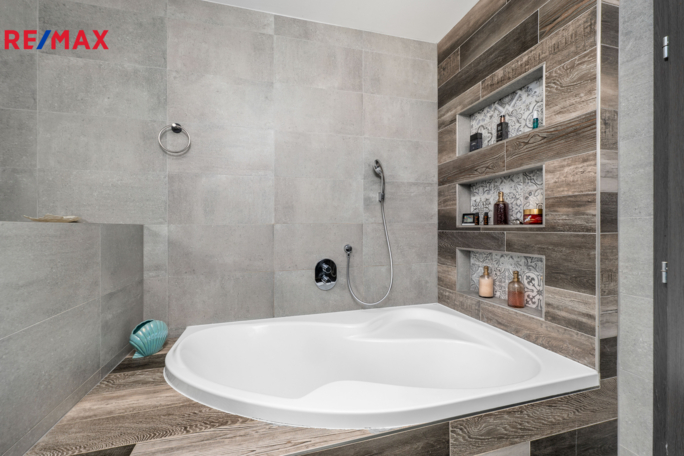 3073083.jpg 3073083.jpg