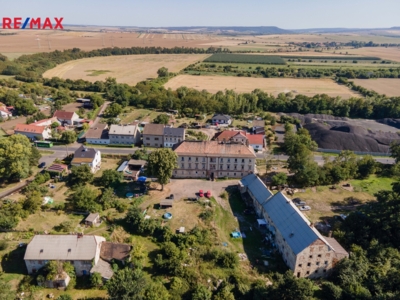 2956961.jpg 2956961.jpg