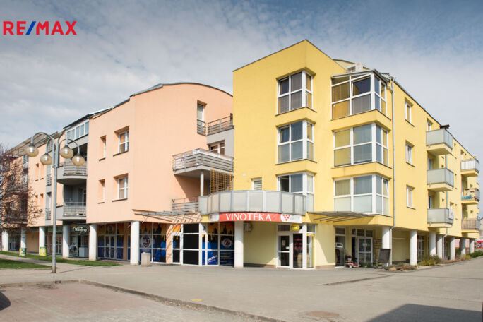 Pronájem obchodního prostoru, 34 m2, Kuřim Pronájem obchodního prostoru, 34 m2, Kuřim