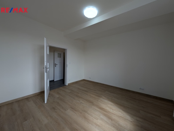 2960156.jpg 2960156.jpg