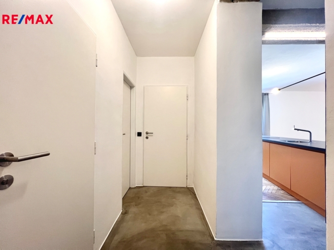 2984883.jpeg 2984883.jpeg