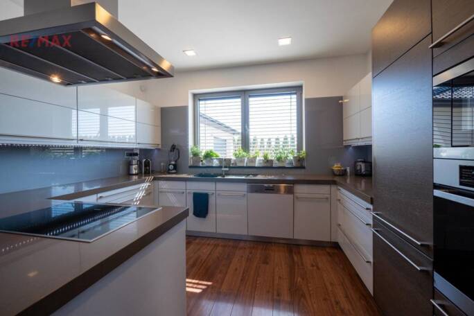 Prodej rodinného domu, 256 m2, Hvozdec - obrázek 15