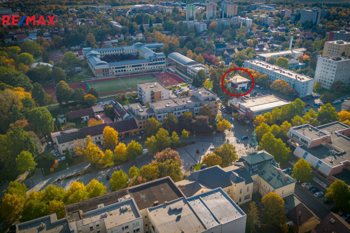 3050364.jpg 3050364.jpg