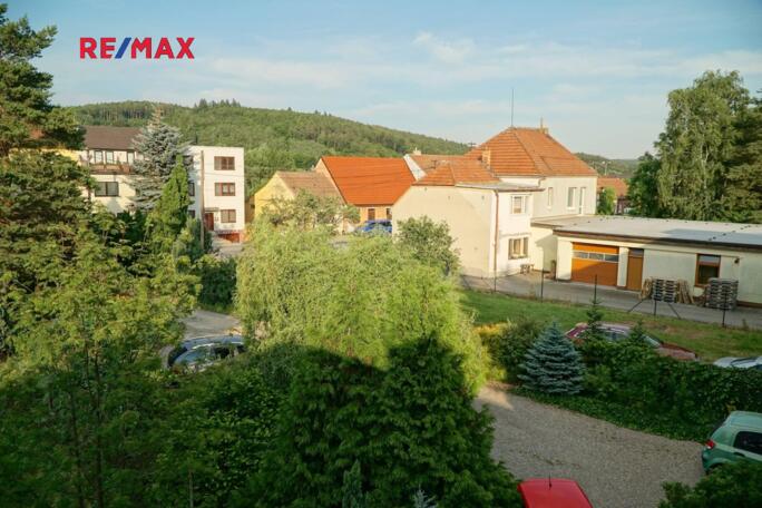 Prodej třípodlažního  rodinného domu 6 + 1 + technické místnosti - obrázek 32