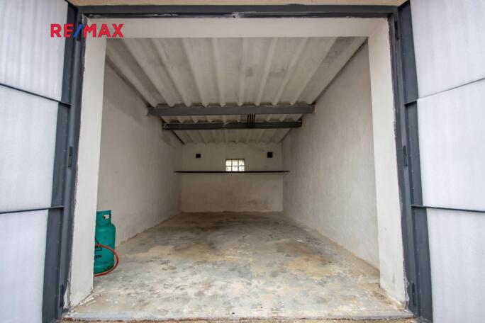 Prodej garáže ve Slatině - obrázek 1