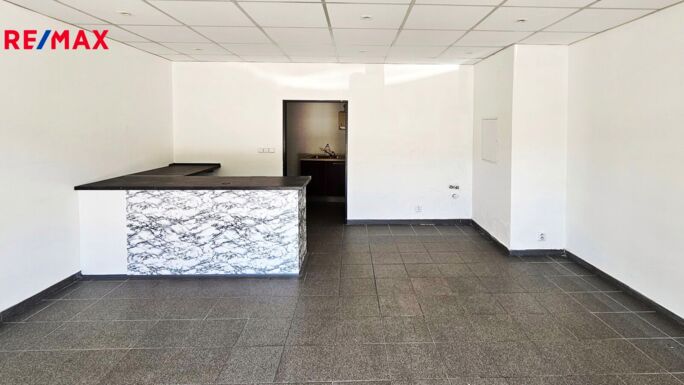 3075304.jpg 3075304.jpg