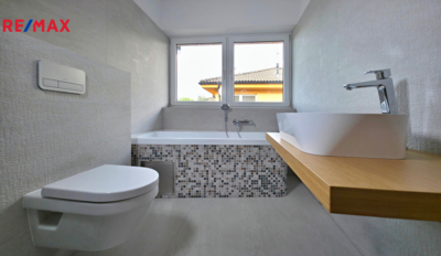 2786307.jpg 2786307.jpg