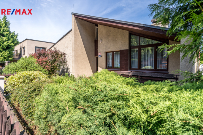 2964751.jpg 2964751.jpg