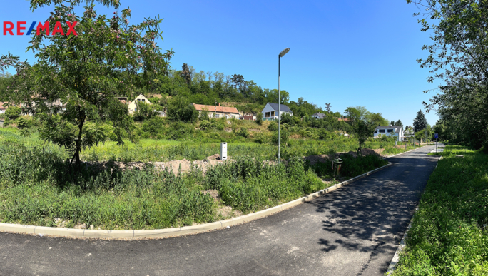 Prodej pozemku pro bydlení, 783 m2, Zvoleněves