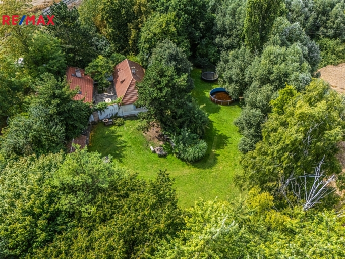 2952296.jpg 2952296.jpg