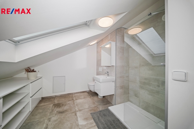 3076813.jpg 3076813.jpg