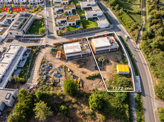 2952678.jpg 2952678.jpg